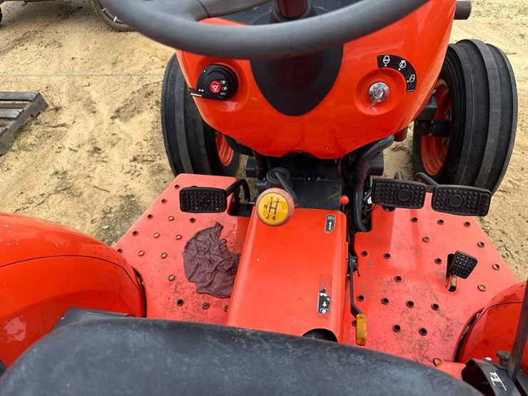 kubota-l3301-image-11