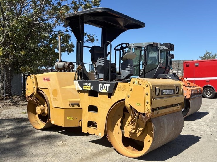 2009-caterpillar-cb-434d-image-2