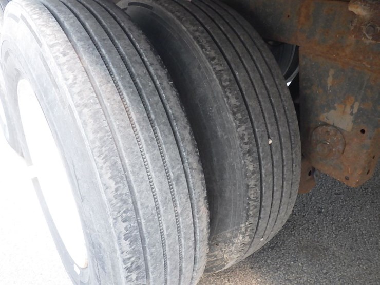 2005-utility-4000d-x-image-12