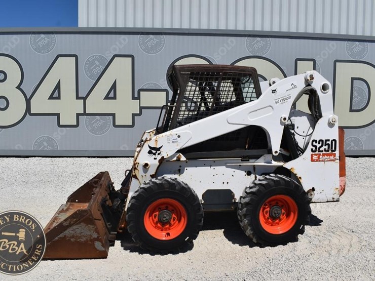 2007-bobcat-s250-image-13
