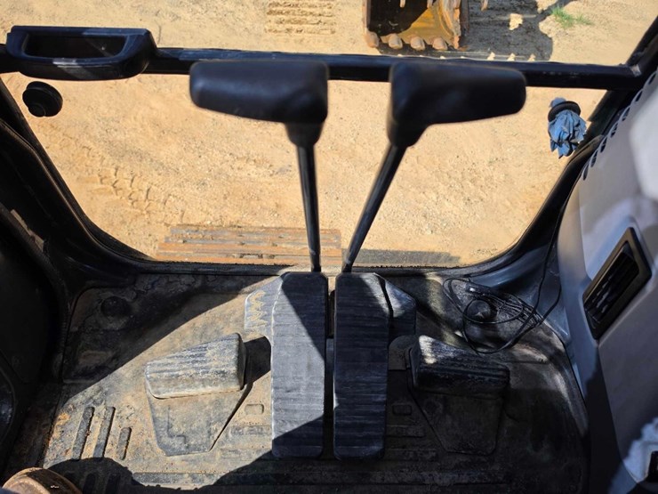 komatsu-pc160-image-21