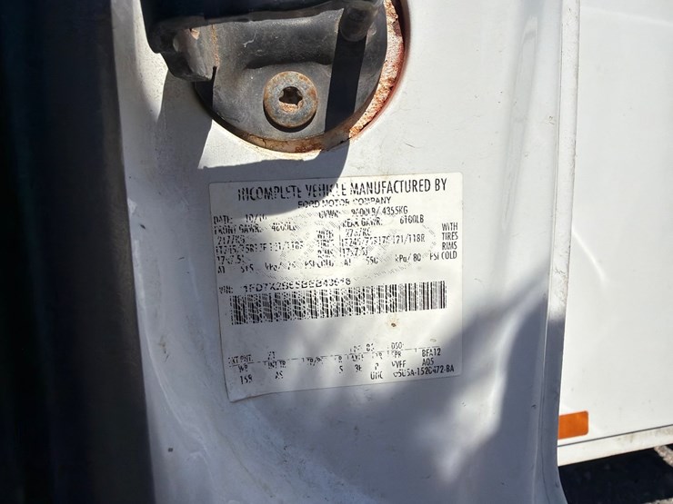 2011-ford-f250-xl-image-21