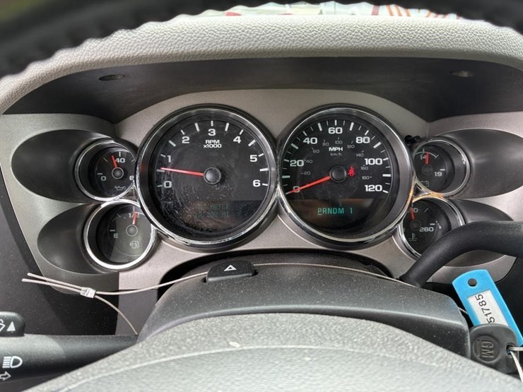 2012-gmc-2500hd-image-18