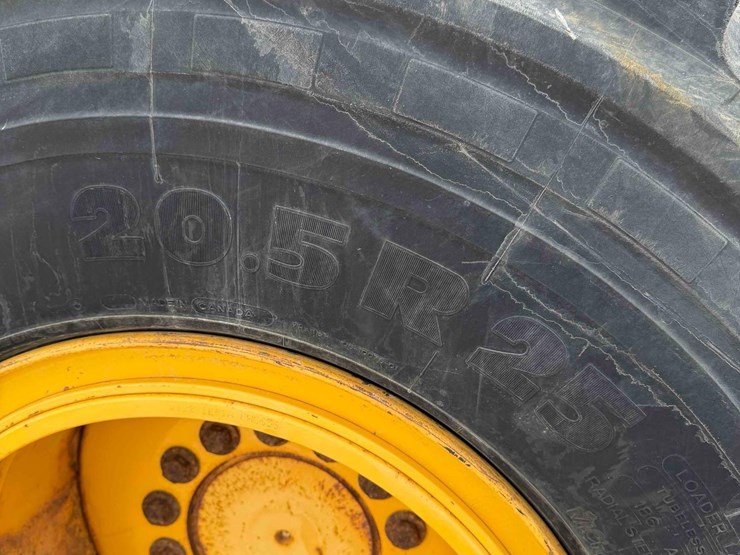2013-deere-544k-image-14