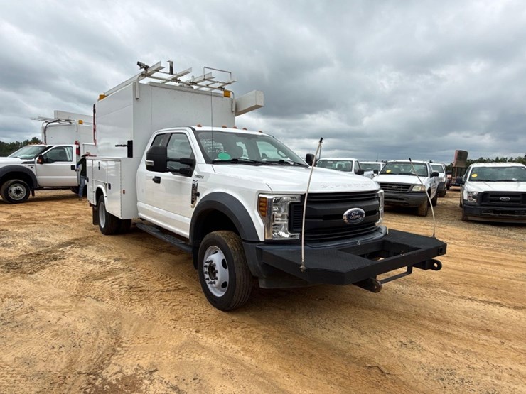 2019-ford-f550-image-1