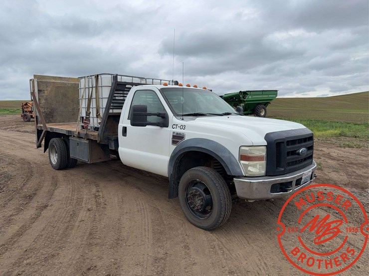 2008-ford-f550-image-1