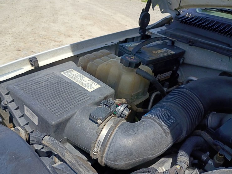 2005-gmc-sierra-2500-image-23