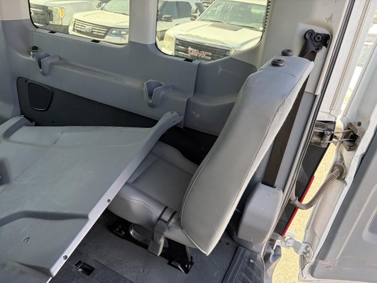 2017-ford-transit-image-23