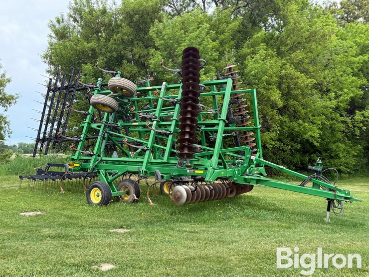 2014-john-deere-2310-image-3