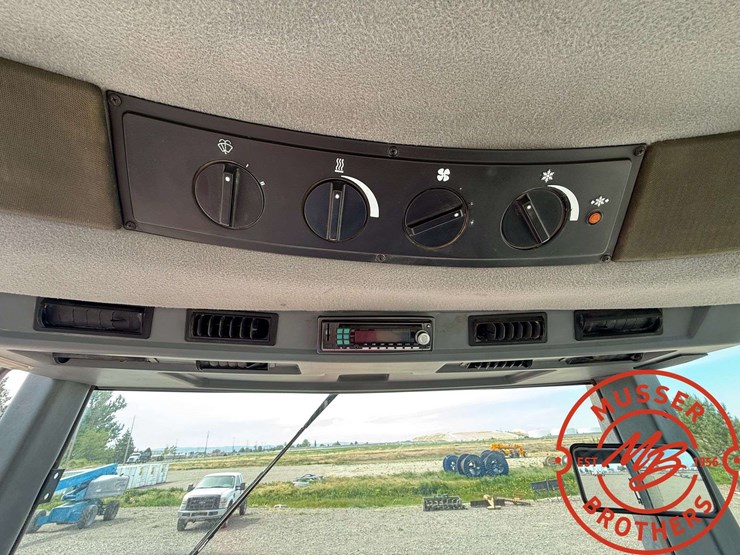 case-ih-7140-image-23