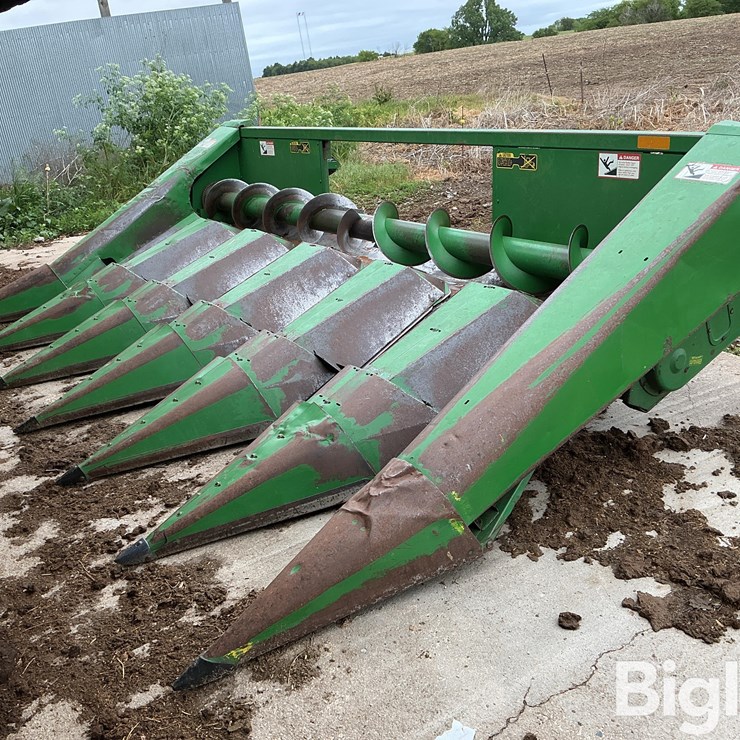 JOHN DEERE 643