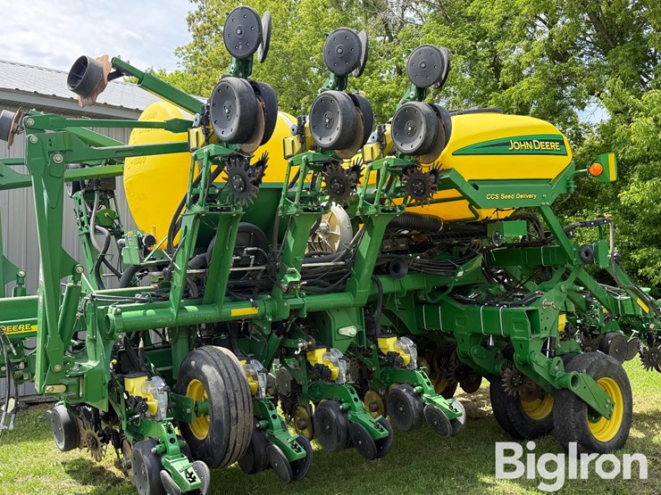 2013-john-deere-1790-ccs-image-8