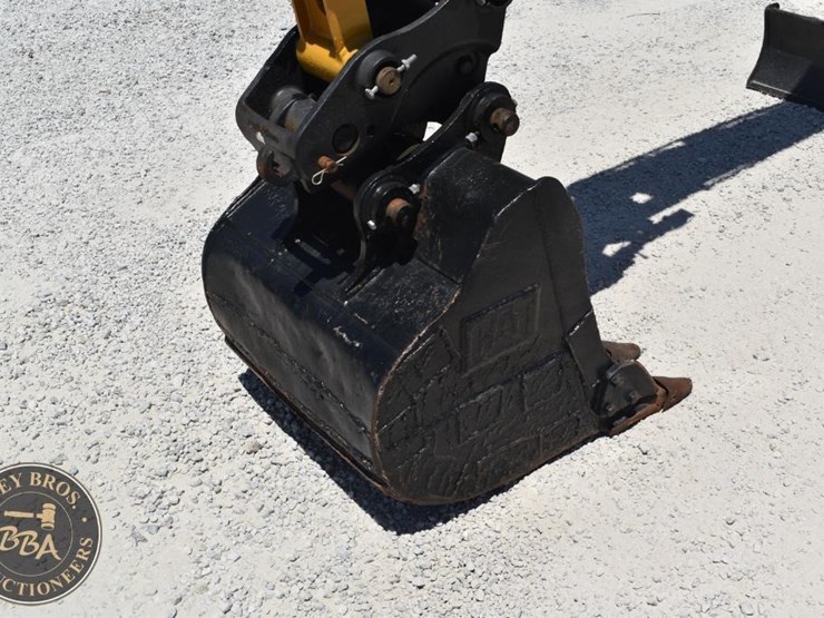 2021-caterpillar-305.5e2-image-9