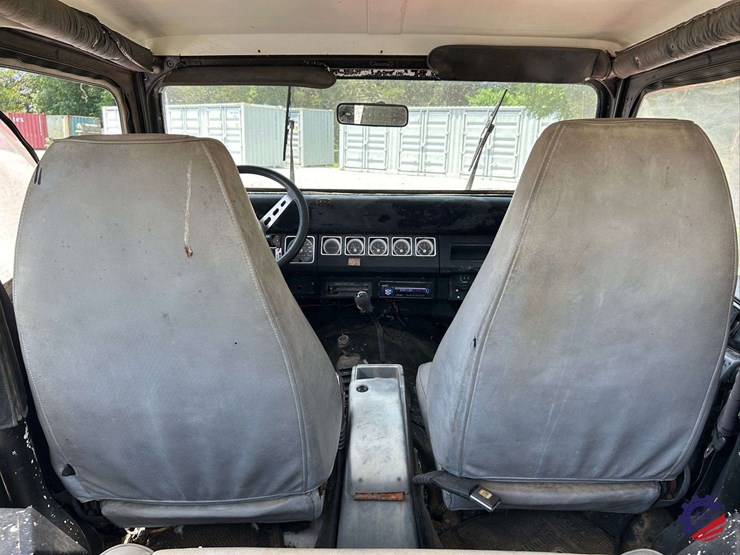 1994-jeep-wrangler-image-63