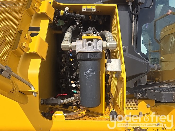 2023-komatsu-d71pxi-24-image-29