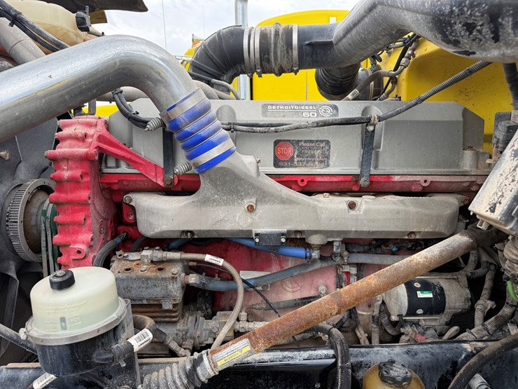 2015-peterbilt-389-image-9