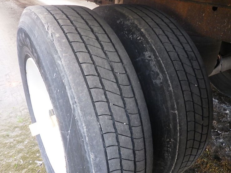 2005-utility-4000d-x-image-24