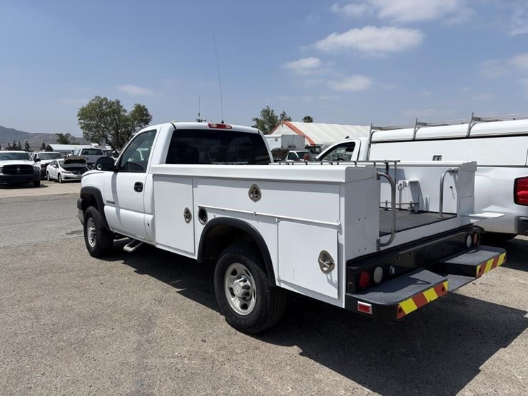 2006-chevrolet-2500hd-image-4