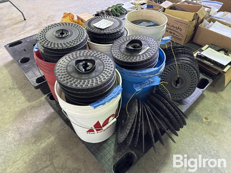 john-deere-planter-seed-plates-image-3