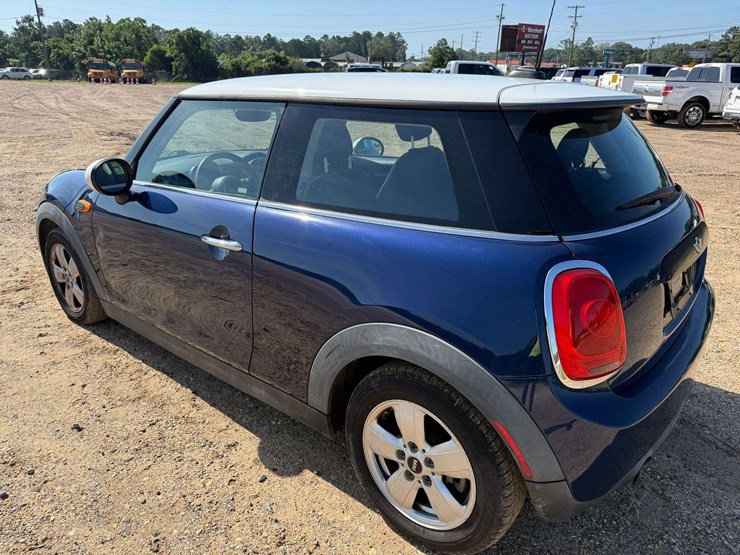 2007-mini-cooper-2-door-convertible-(90,163-miles)-image-2