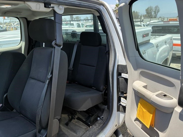 2012-gmc-2500hd-image-11