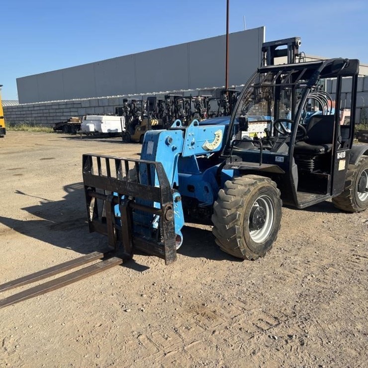 2017 GENIE GTH5519