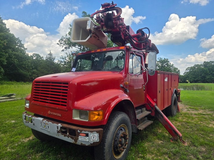 1990-international-4900-image-1