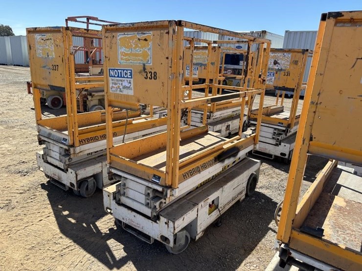 2005-custom-equipment-hb1030-image-1