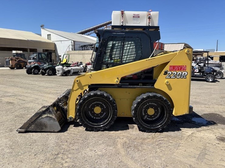 2018-yanmar-s220r-image-5