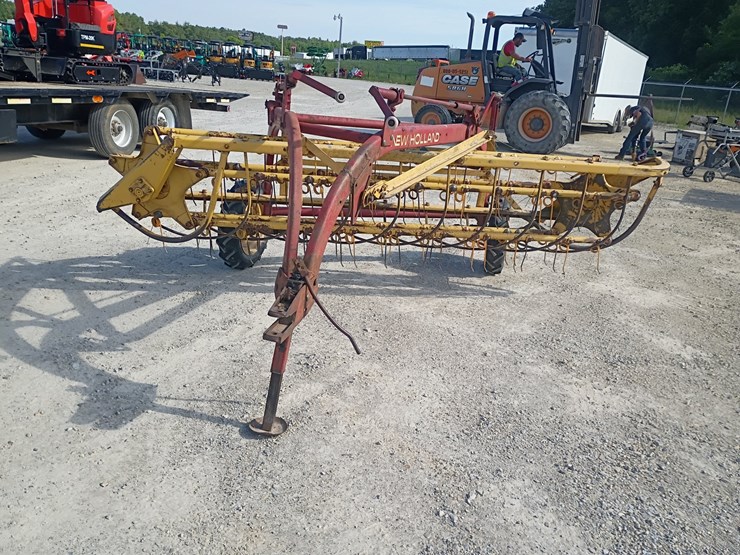 new-holland-256-image-8