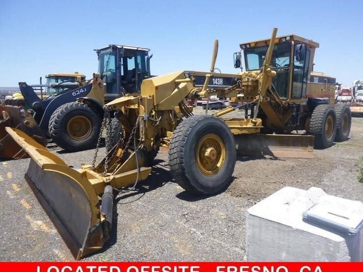 caterpillar-143h-image-1