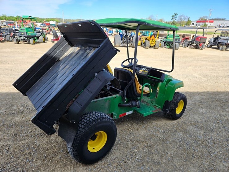 john-deere-gator-image-13