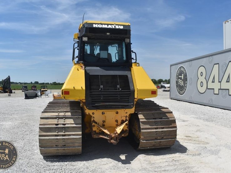 2016-komatsu-d61pxi-24-image-16