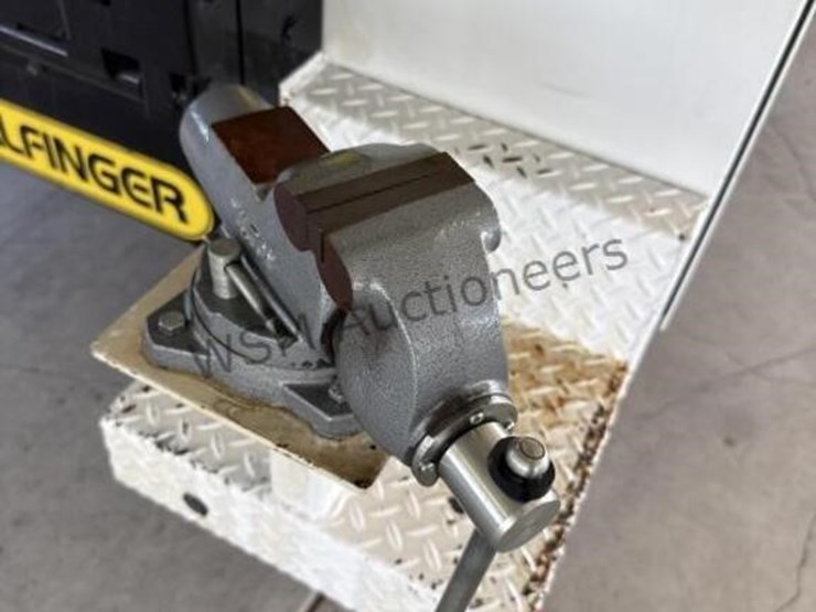 2016-ford-f550-image-12