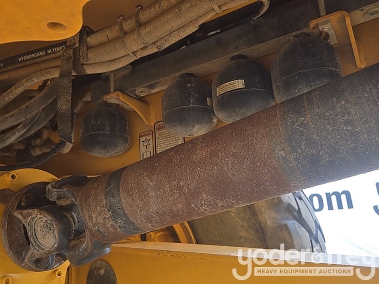 2022-volvo-a25g-image-31