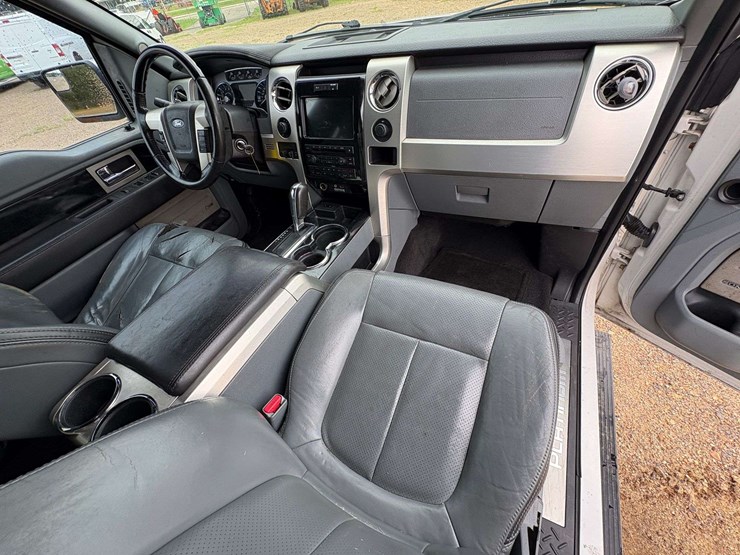 2012-ford-f150-platinum-image-22