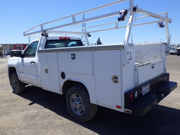 2016-chevrolet-2500-image-4