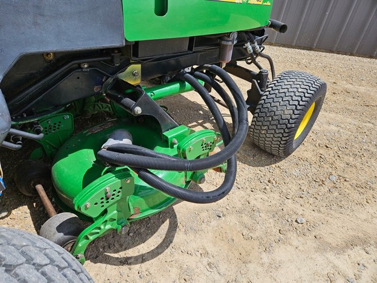 john-deere-3245c-image-14