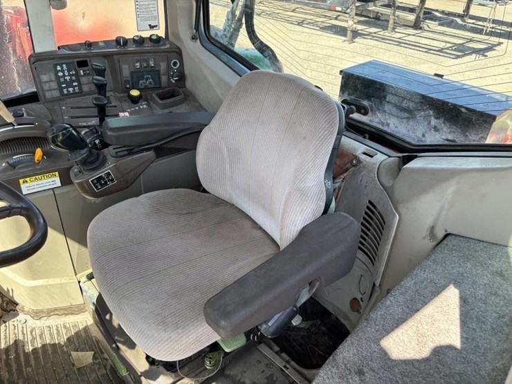 john-deere-6420-image-33