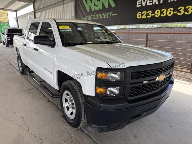 2015-chevrolet-silverado-1500-image-2