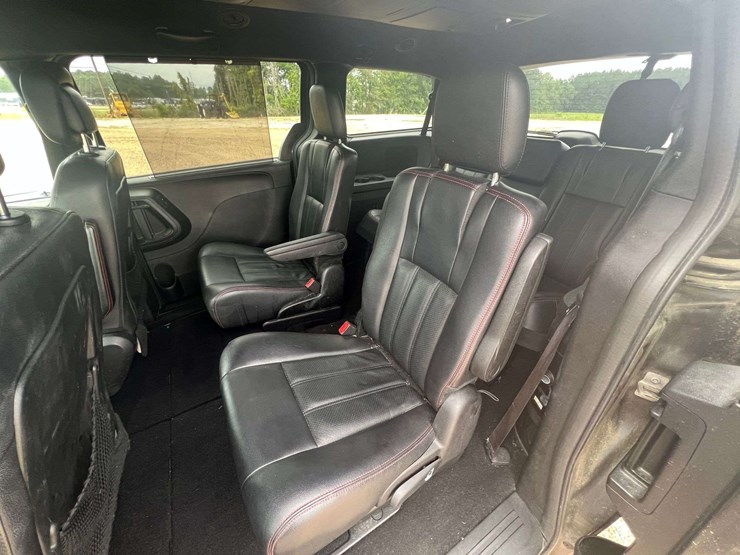 2018-dodge-grand-caravan-gt-image-15