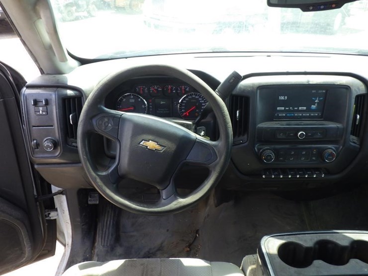 2018-chevrolet-2500-image-7