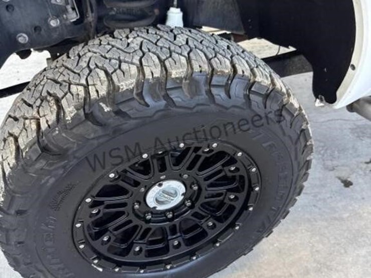 2016-ford-f350-image-8