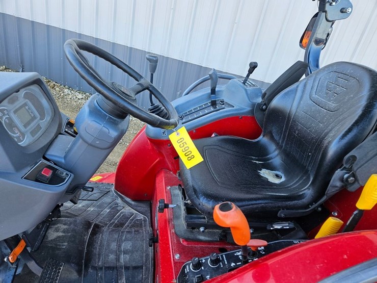 massey-ferguson-1735m-image-27