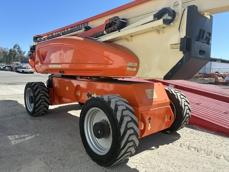 2016-jlg-1250ajp-image-15