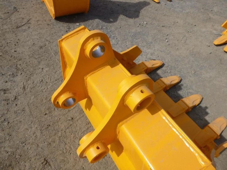 caterpillar-303-image-5