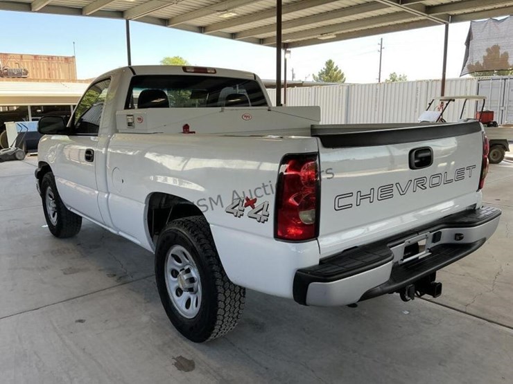 2005-chevrolet-silverado-1500-image-5