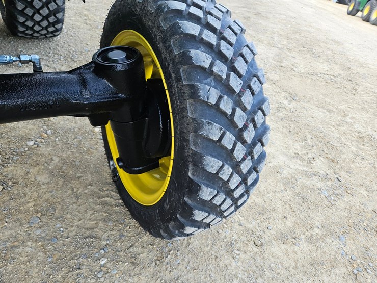 john-deere-2032r-image-10