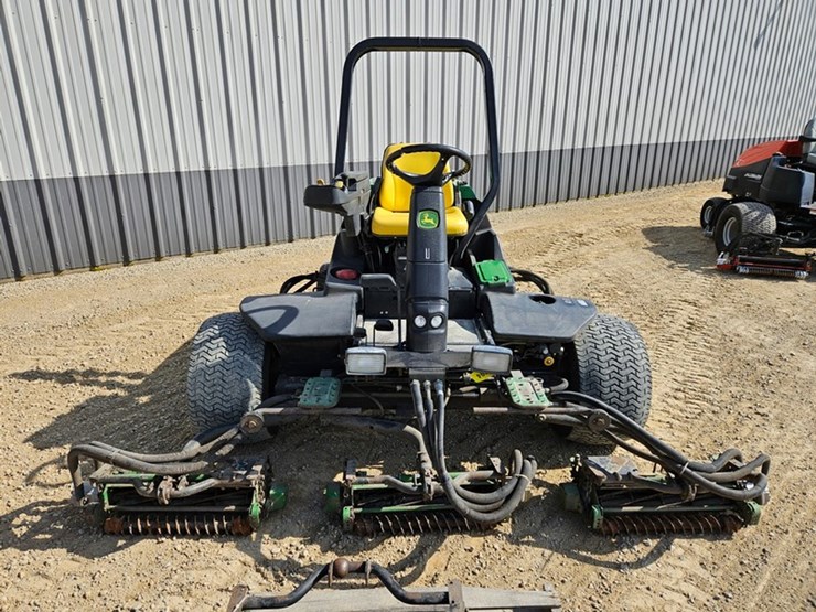 john-deere-3225c-image-9
