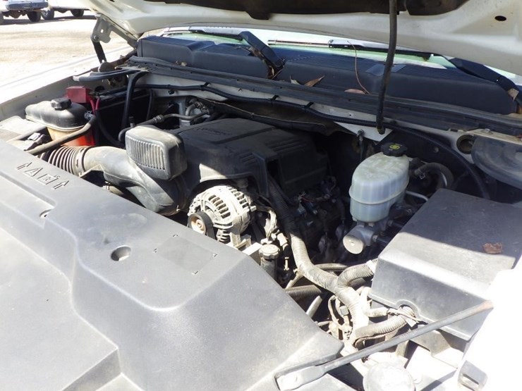 2013-chevrolet-2500hd-image-8
